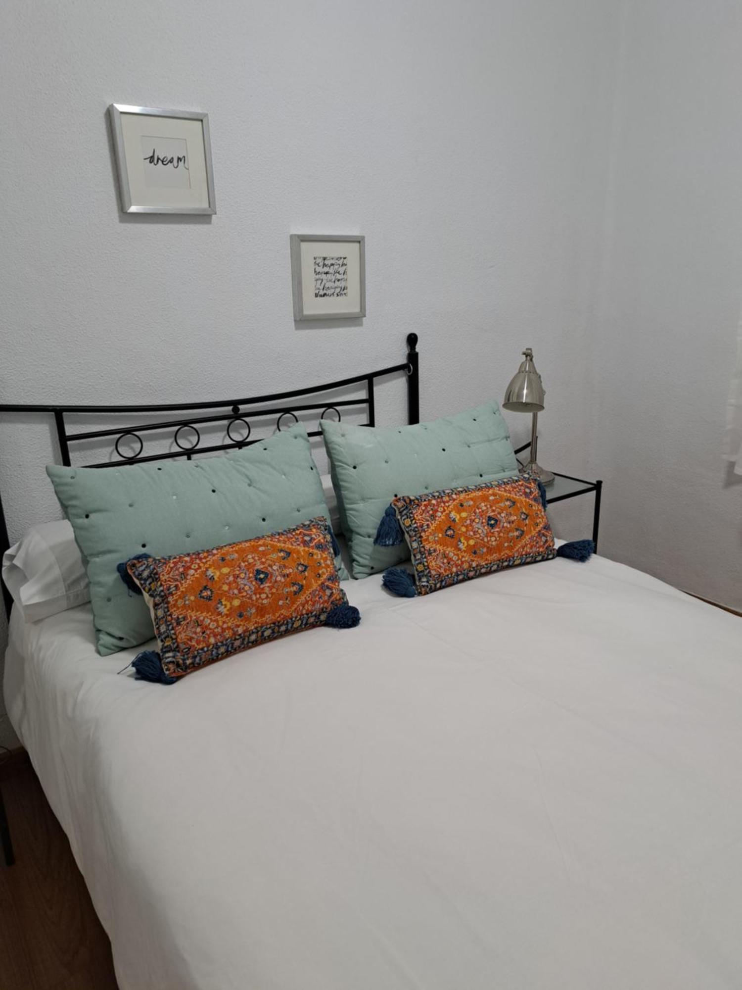 Ole Triana Apartman Sevilla Kültér fotó