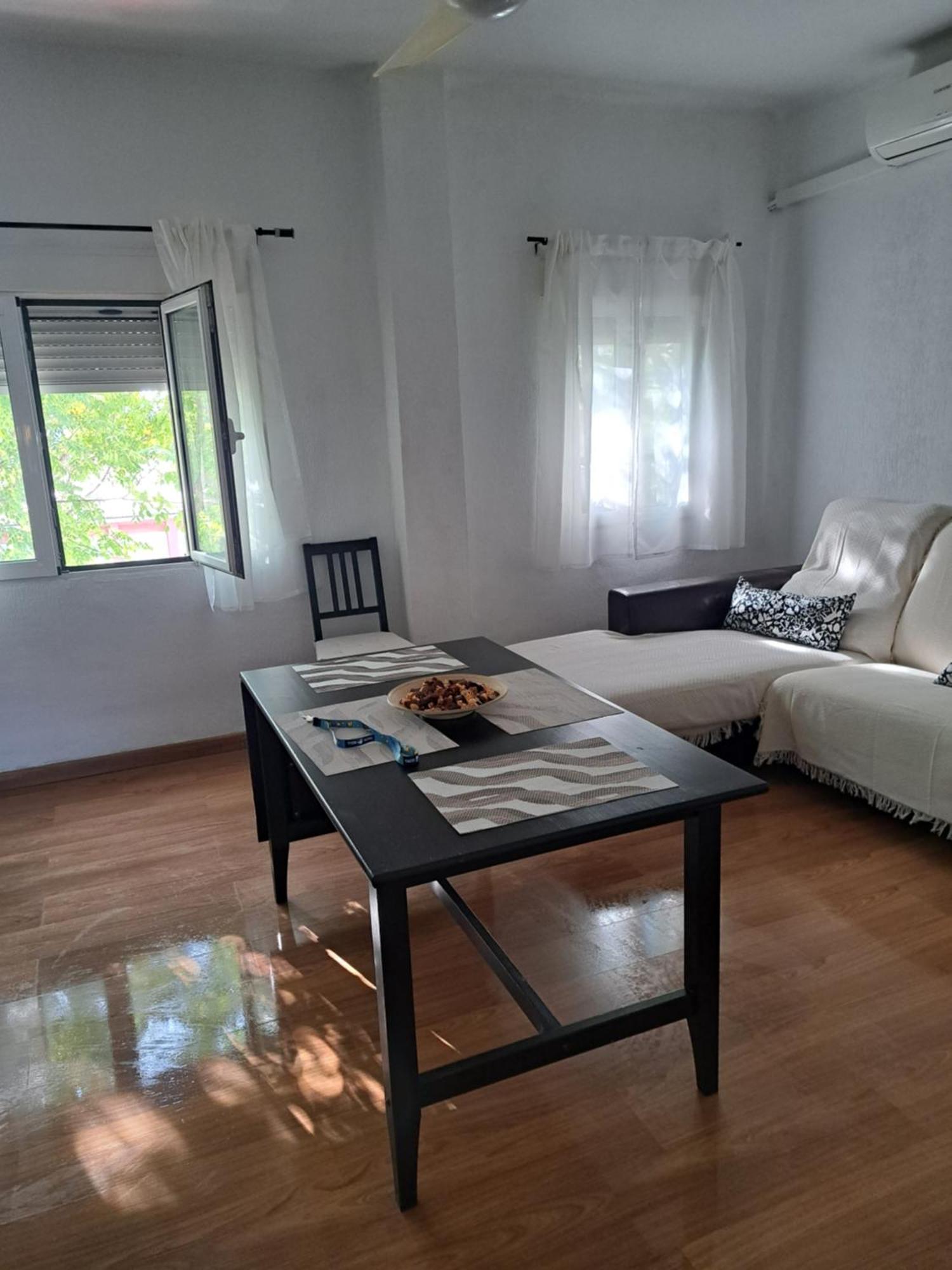 Ole Triana Apartman Sevilla Kültér fotó