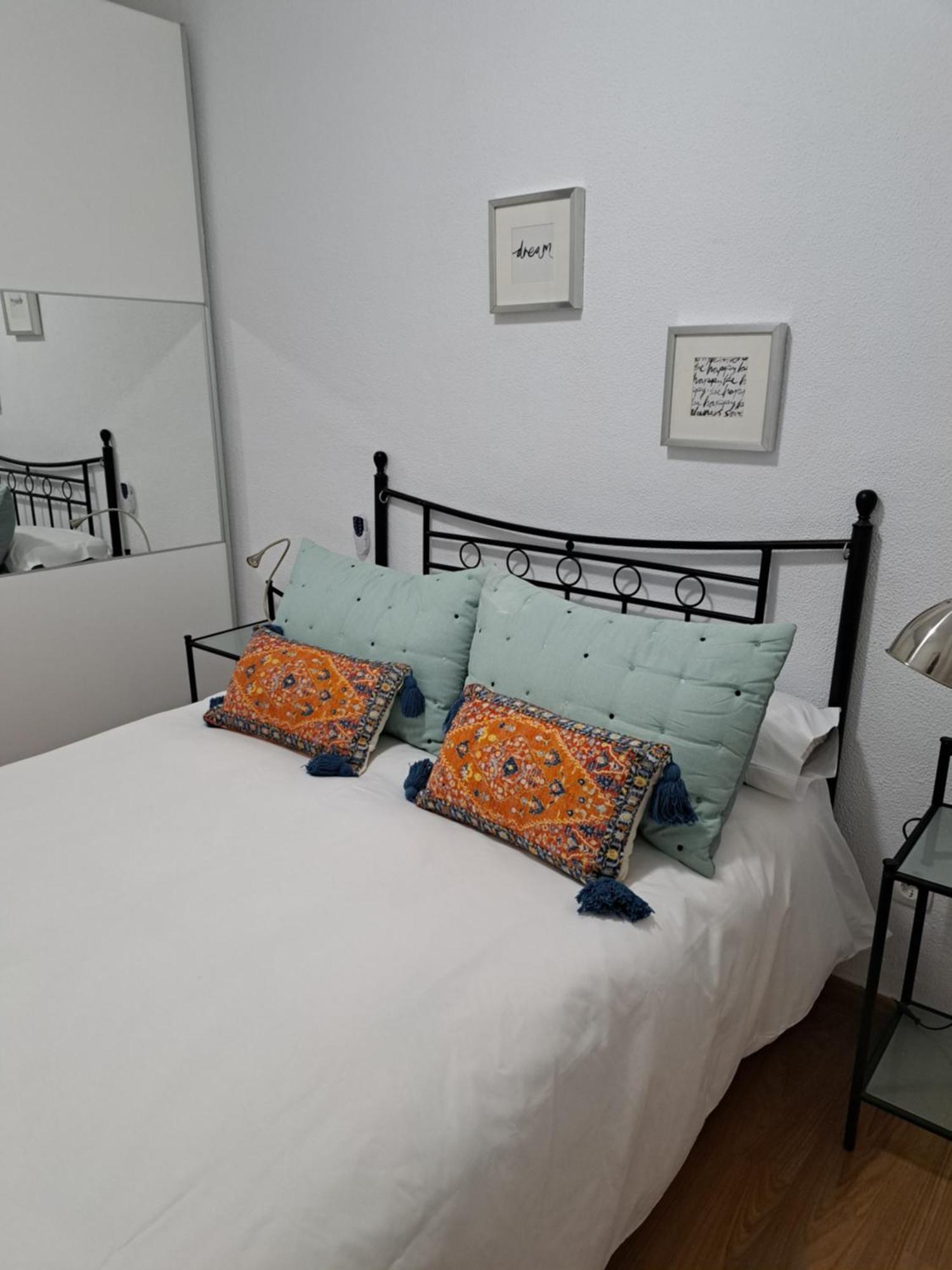 Ole Triana Apartman Sevilla Kültér fotó