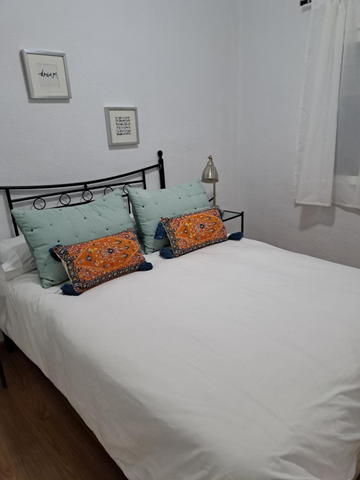 Ole Triana Apartman Sevilla Kültér fotó